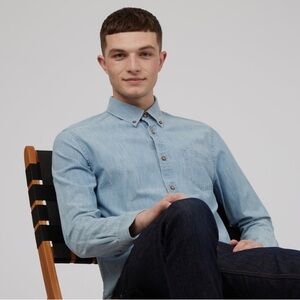 NWT! Ben Sherman Chambray Button Down in Dusky Blue